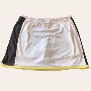Izod Golf Skort• Medium
